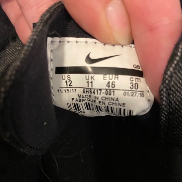 NWOT NIKE - Picture 2 of 4